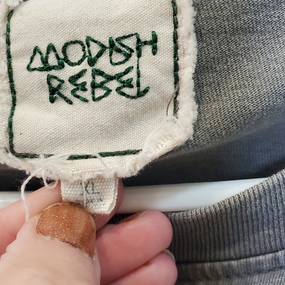 Modish Rebel Tee - Picture 3 of 4